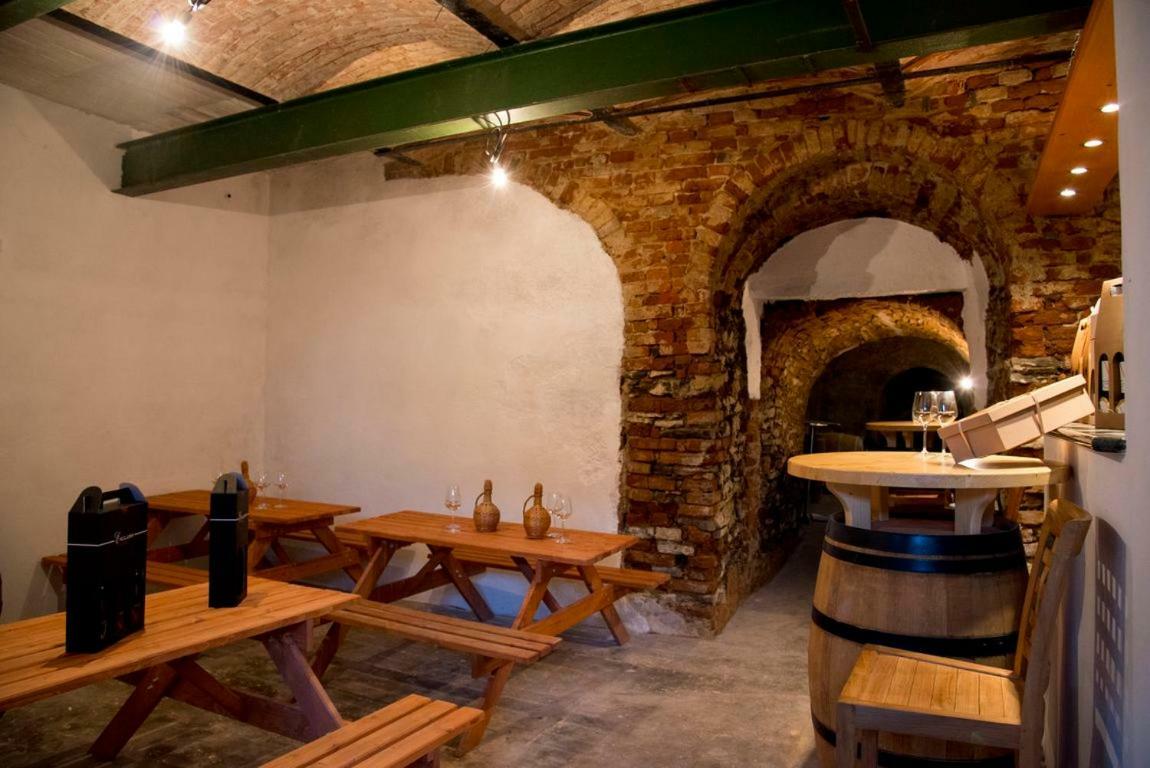 Penzion A Vinarstvi Naturvini Miroslav  Exterior photo
